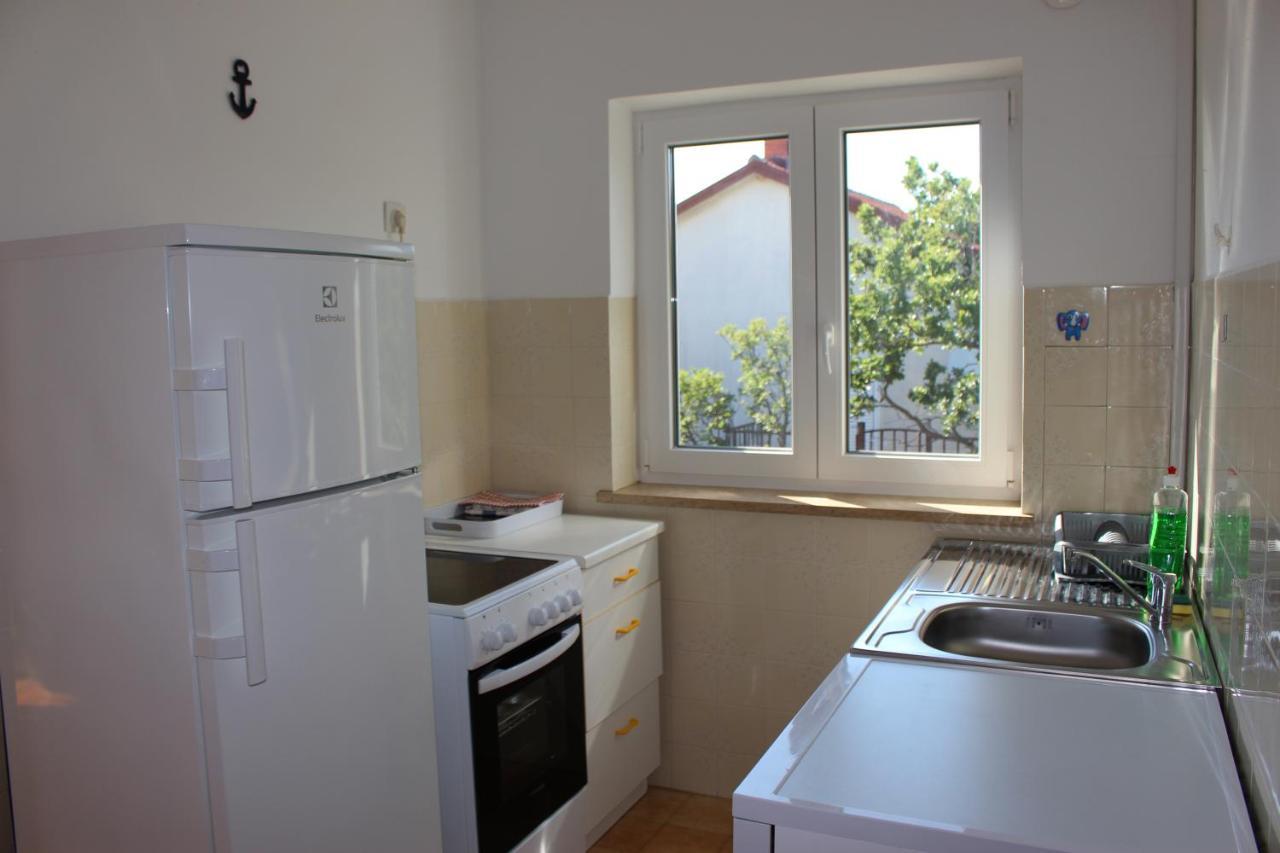 Apartmani Mia Jadranovo Exteriör bild