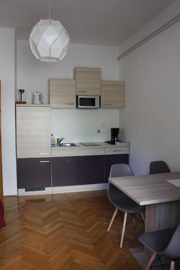 Apartmani Mia Jadranovo Exteriör bild